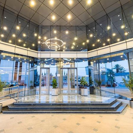 Warwick Riyadh Hotel Exterior foto
