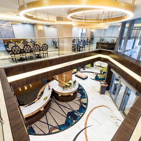 Warwick Riyadh Hotel Exterior foto