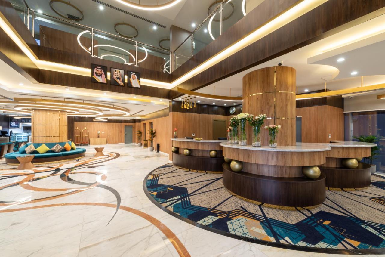 Warwick Riyadh Hotel Exterior foto