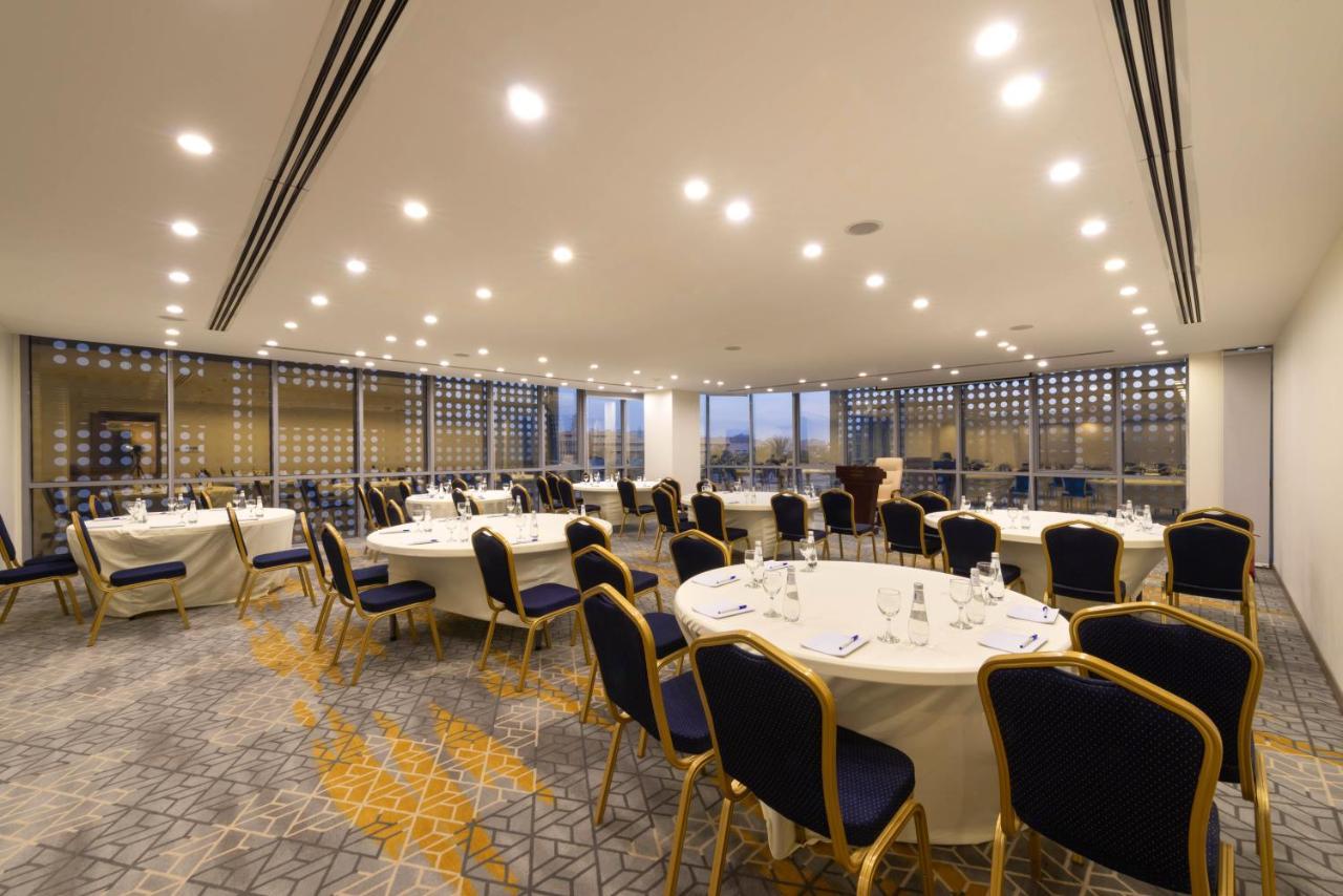 Warwick Riyadh Hotel Exterior foto