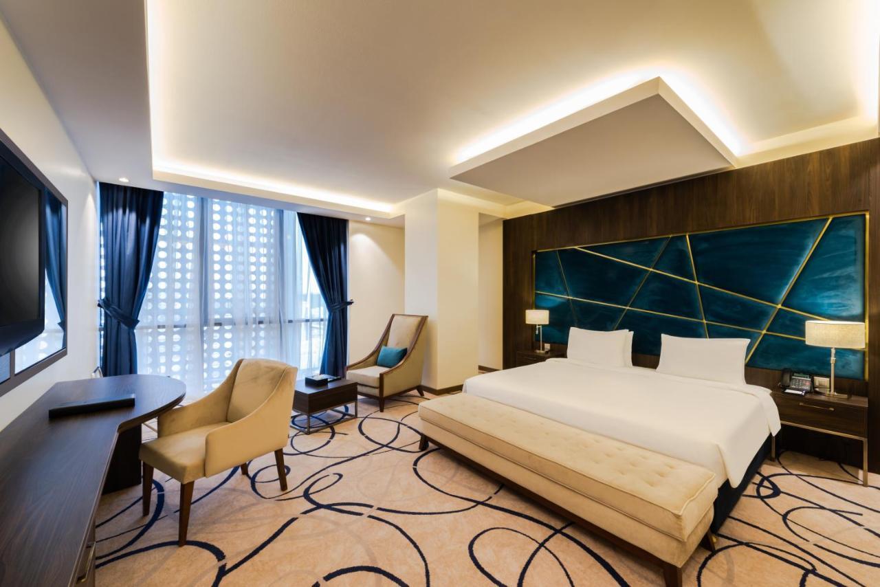 Warwick Riyadh Hotel Exterior foto