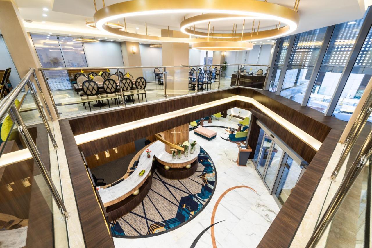 Warwick Riyadh Hotel Exterior foto